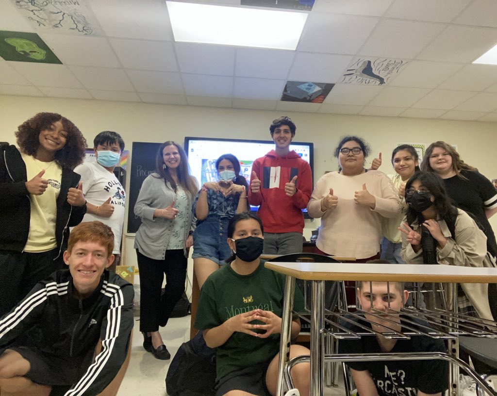 Happy Birthday to Mrs. Williamson!! Thank you for always caring for your students, club members and the environment!
💚💙🌎💚💙