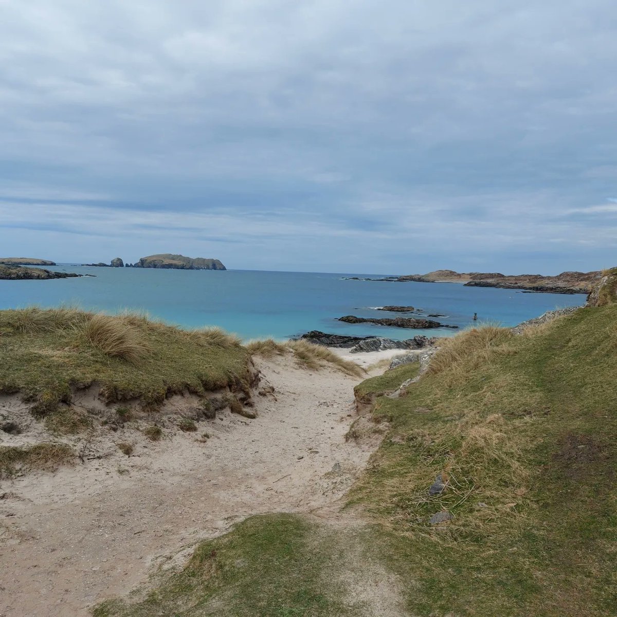 MornaOmay's tweet photo. #WildSwimming #GreatBernera https://t.co/8PaaoLyvuo