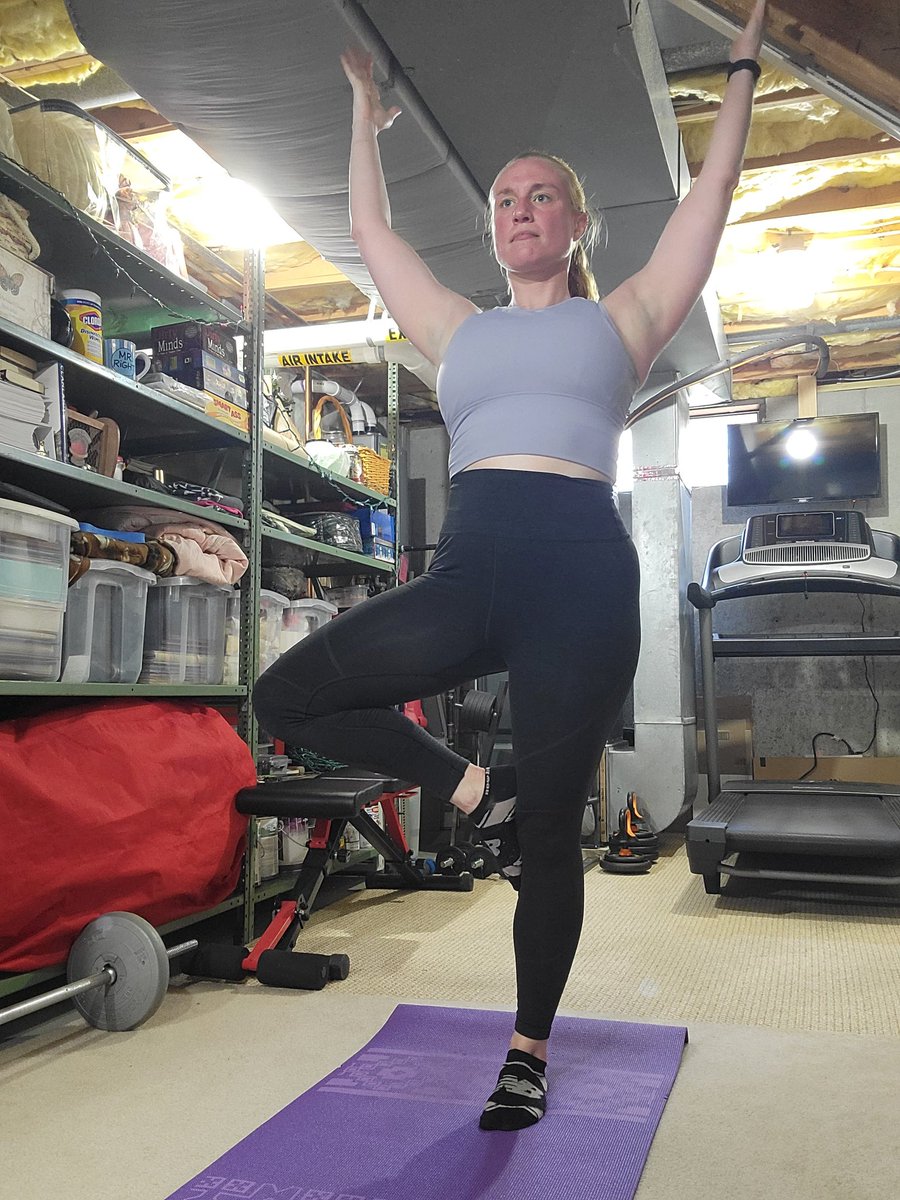 MyMSHealthJour1's tweet photo. Post run yoga!
This month (30 for 30) I've been reading for 30 minutes every day!
I am also 15.61 miles into my #run42forsam
@MyPeakChallenge @SamHeughan https://t.co/kleEzvcmnh