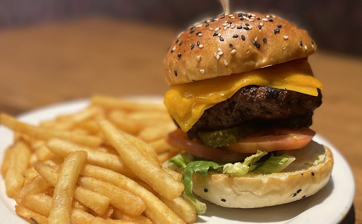 AustinsBar's tweet photo. Wednesday means $10 burgers and fries at Austin’s! Five different delicious burgers to choose from, all $10, all day! #yycFood #yycEats #yycburgers #yycpubs https://t.co/rWJ7e54VW5