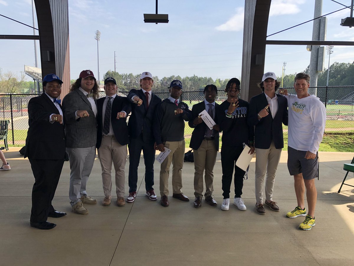 We couldn’t be more proud of this group of young men! They will be continuing their careers as student-athletes at the next level! They are Champions in every way! We pray they realize their full potential! 👊🏼👊🏾🙏🏼🙏🏾
