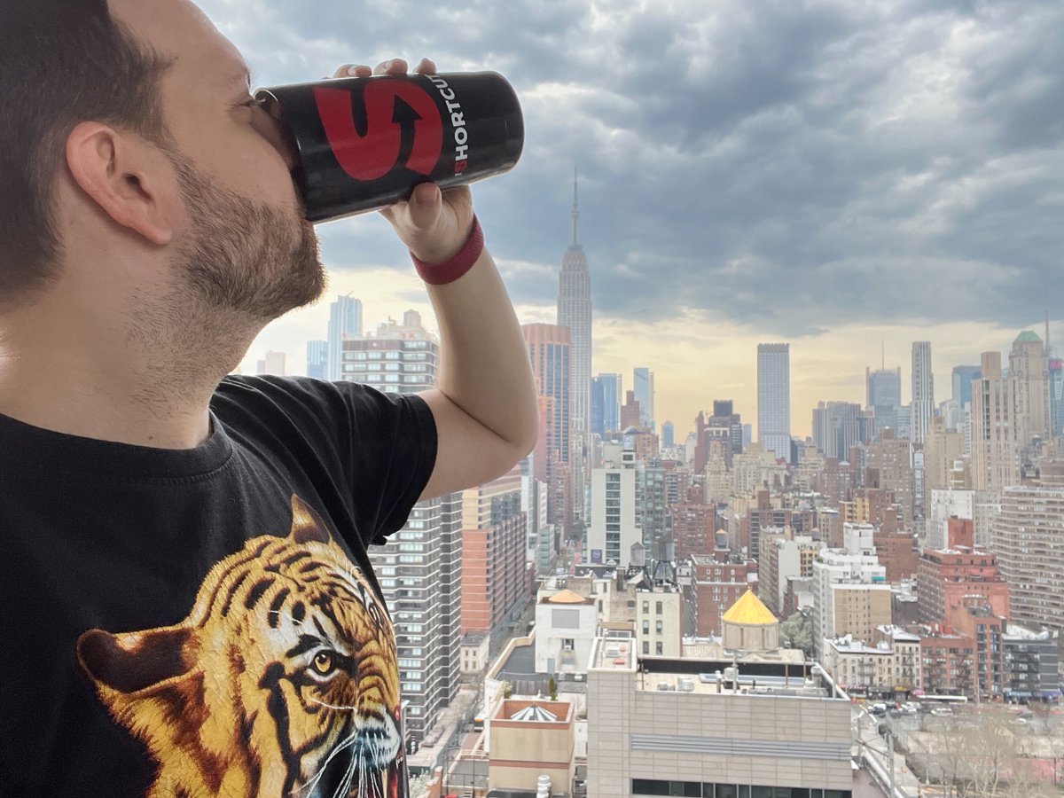 mattswider's tweet photo. 🎈Today is my 🎂Birthday. Please take a second to subscribe to
1️⃣https://t.co/ZooHavuDuX (Goal: 300,000 subs)
2️⃣My YouTube (Goal: 100,000 subs) https://t.co/LdNFUE9hZd

New content tomorrow as I expand!

I swear these pics are real – and so is the https://t.co/ZooHavuDuX tumbler! https://t.co/Mu1IyBhXYx