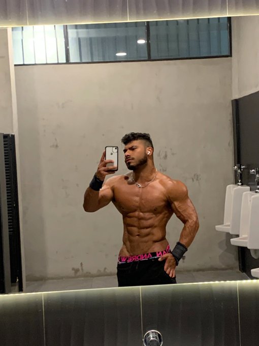 Watch Ottoniel Yañez's leaked NSFW photo on TwXstars