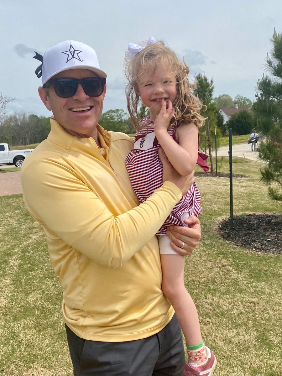 Just a couple of Scotties hanging out! <a href="/scottiesbirdies/">Scottie’s Birdies</a> <a href="/janiemsmith/">Janie Smith</a>