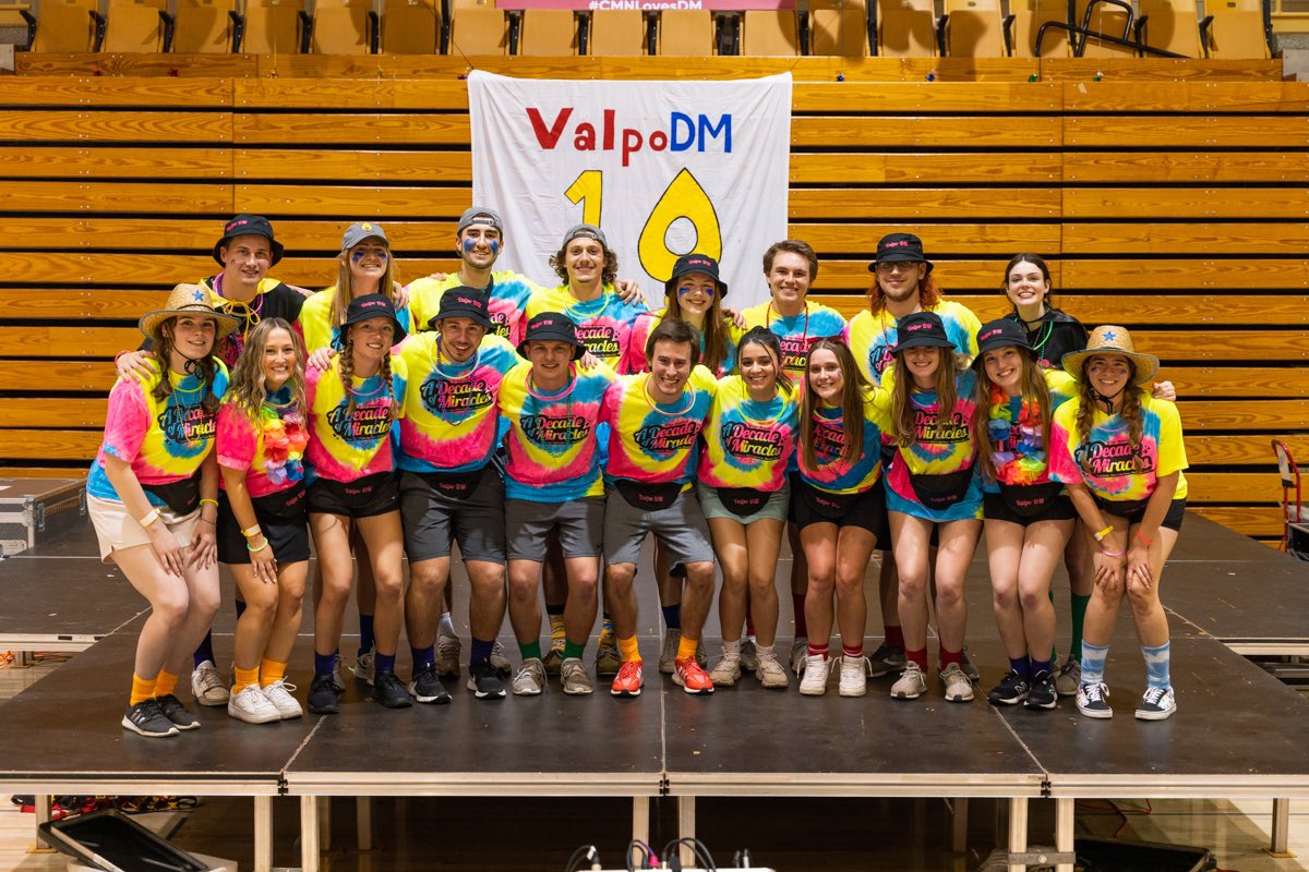 ValpoAdmission's tweet photo. “One of my fears coming to campus as a commuter was I wouldn't have the chance to meet new people...However, there are plenty of opportunities to do both! You can join clubs, work on campus, &amp; meet people through your major by studying or doing projects!” - Bri Ares ’22 https://t.co/j1Rej6sgdY