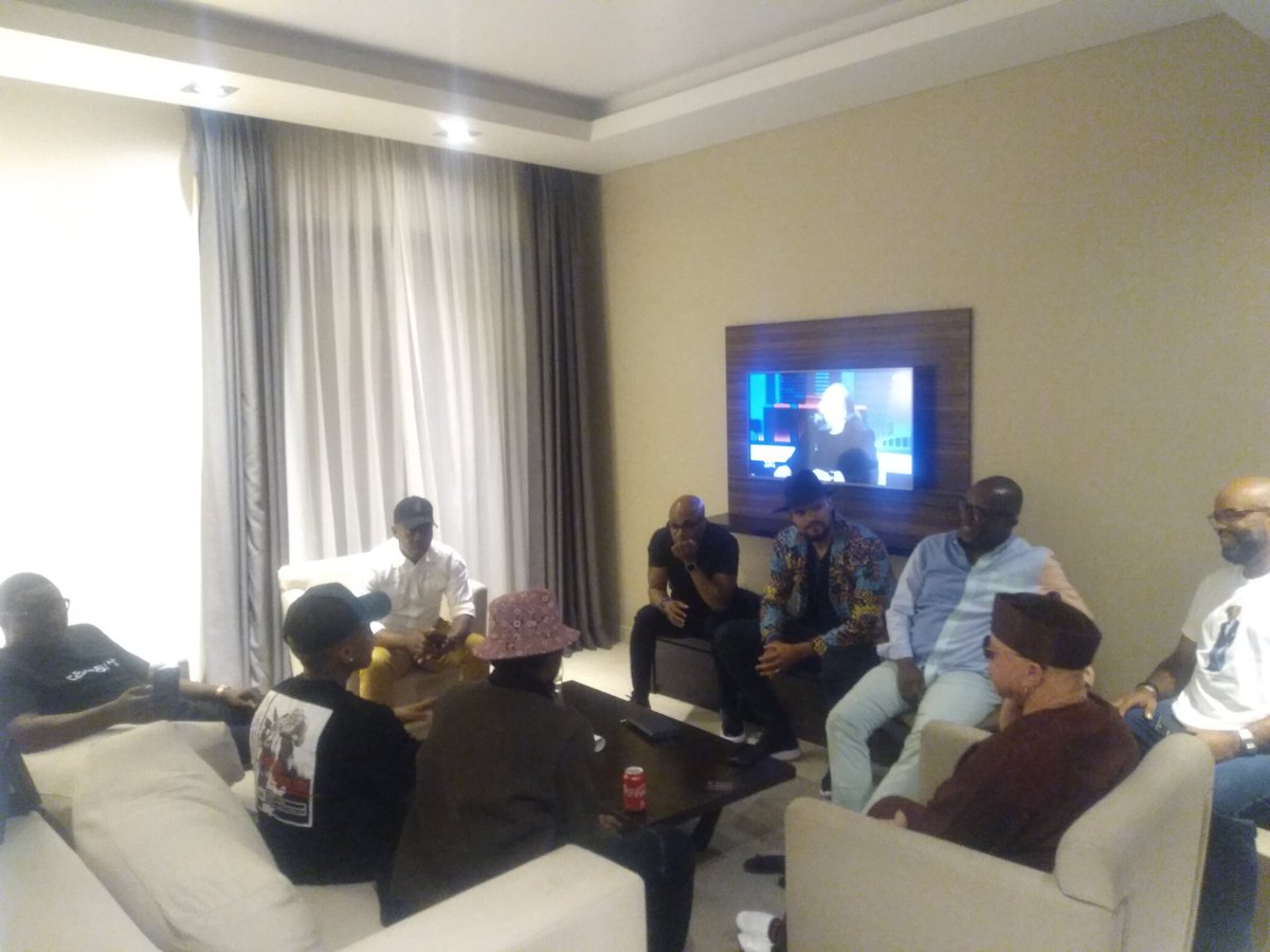 Djofalanga's tweet photo. Some days, work can be very enjoyable. 

Hanging out in #DRC with @TeddyRiley1 @SalifKeita @mohombimusic @officialinnossb #Fokondji talking music, Africa, innovation &amp; passing the torch. In the words of @icecube Today was...
#mansamusic #yabisowenge https://t.co/WHlVHkm8f7
