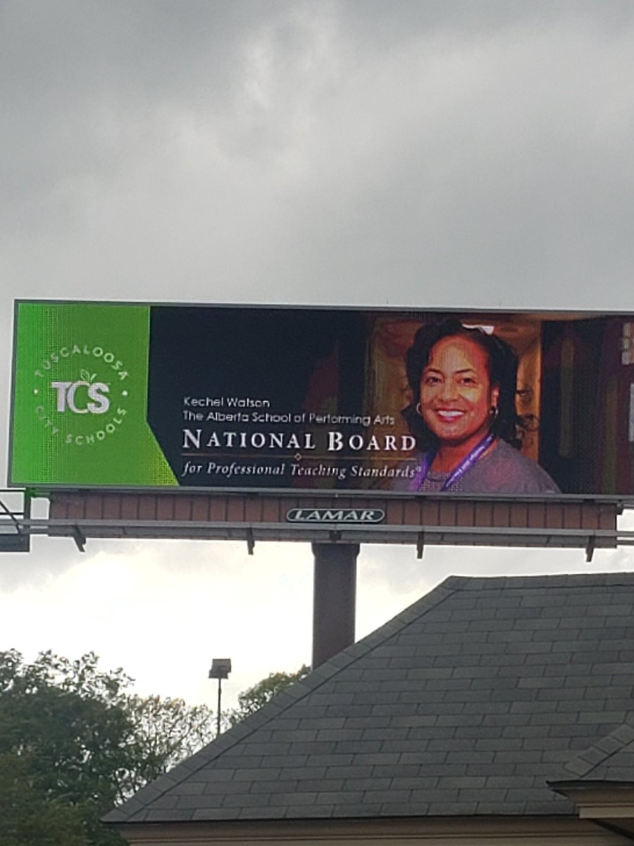 JuerretteT's tweet photo. Wow! What an incredible way for @TCSBoardofEd to honor the 2019/2021 National Board Certified Teachers. Looking up &amp; seeing yourself &amp; your coworkers/friends on digital billboards, around the city, for accomplishing something we worked so hard for means more than words can say. https://t.co/1NfPa2UvM5