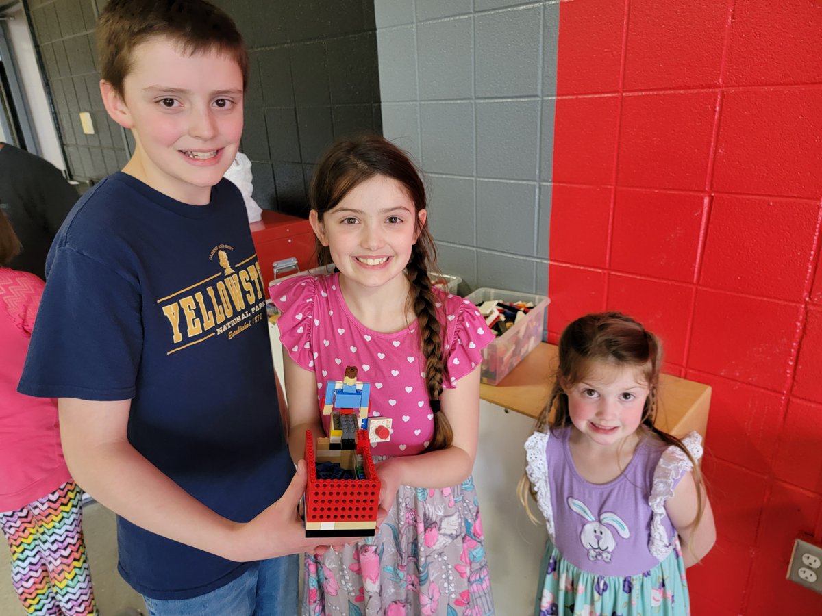 Westwood_Middle's tweet photo. Project Isaac Family and Community Night was so much fun! Lego Competition with a "Hometown Fair" theme, face-painting, and outdoor games. @officialdaniwv #ExtendedDayLearning #CommunityConnections https://t.co/37gz6gYNB7