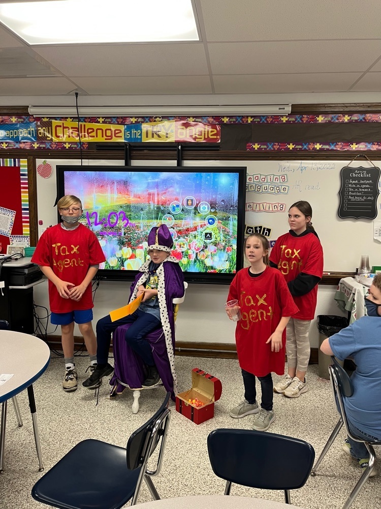 HSD5HE's tweet photo. Mrs. Bartlett’s fifth grade class had fun today doing a skit to show how the King taxed the colonists before the American Revolution.  Students were given gold (Starbursts) to use as tax money. https://t.co/RoIW0EQT89
