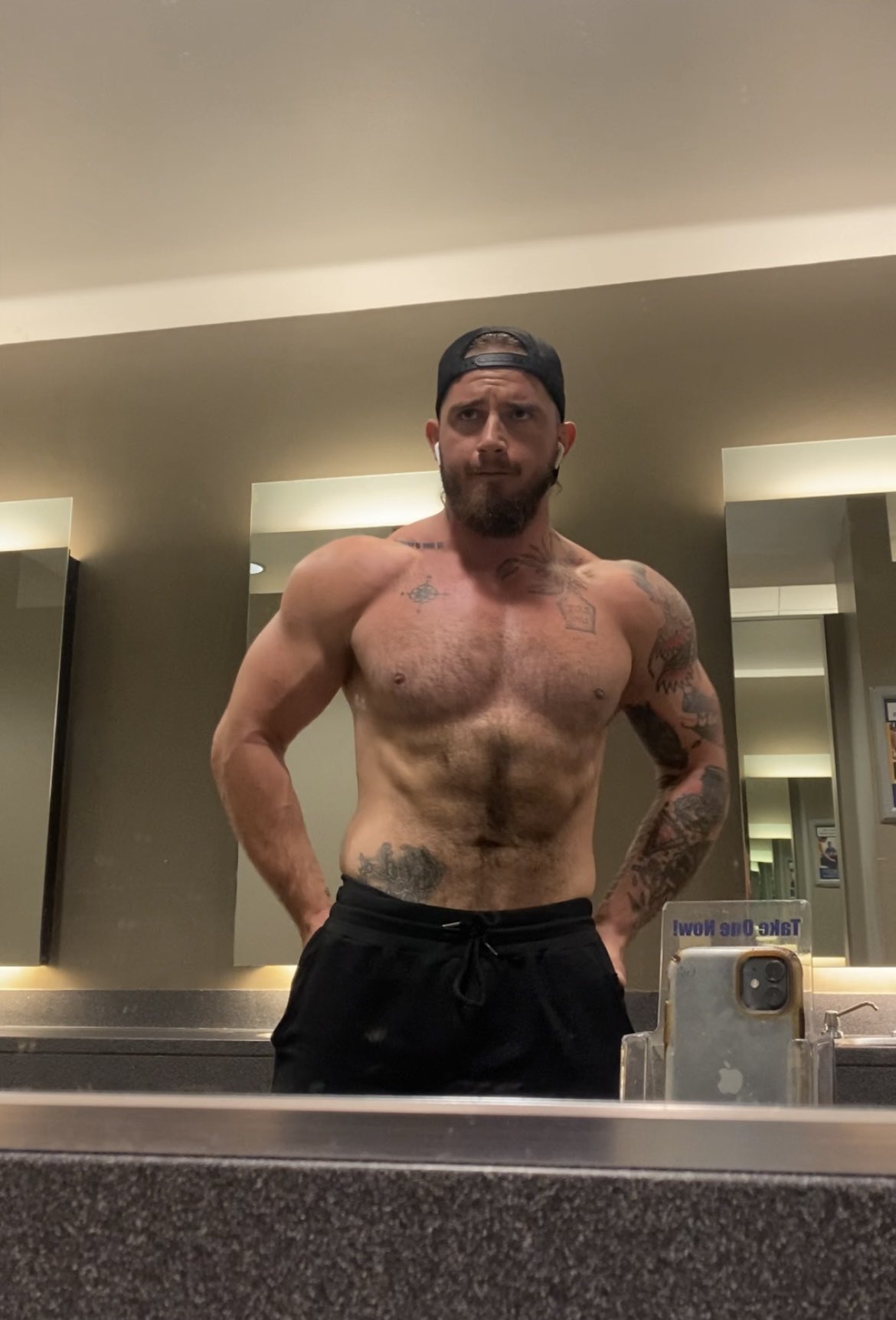 Jack_Door on Twitter "Average physique of a man who gets pegged daily https//t.co/2fCwwYnFal