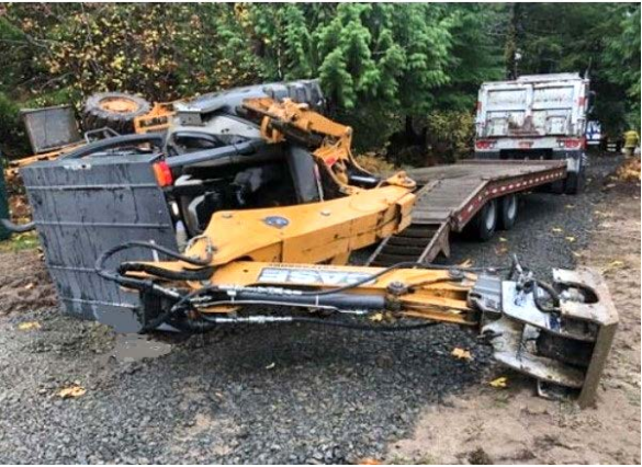 TruckSafe's tweet photo. New WA FACE narrative about a truck driver/equipment operator who was crushed by a backhoe he was loading on a flatbed trailer: https://t.co/wPMcXYuF59

#trucker #TruckDriver #trucking #transportationsafety #SafetyFirst https://t.co/NzqFNzhOI1