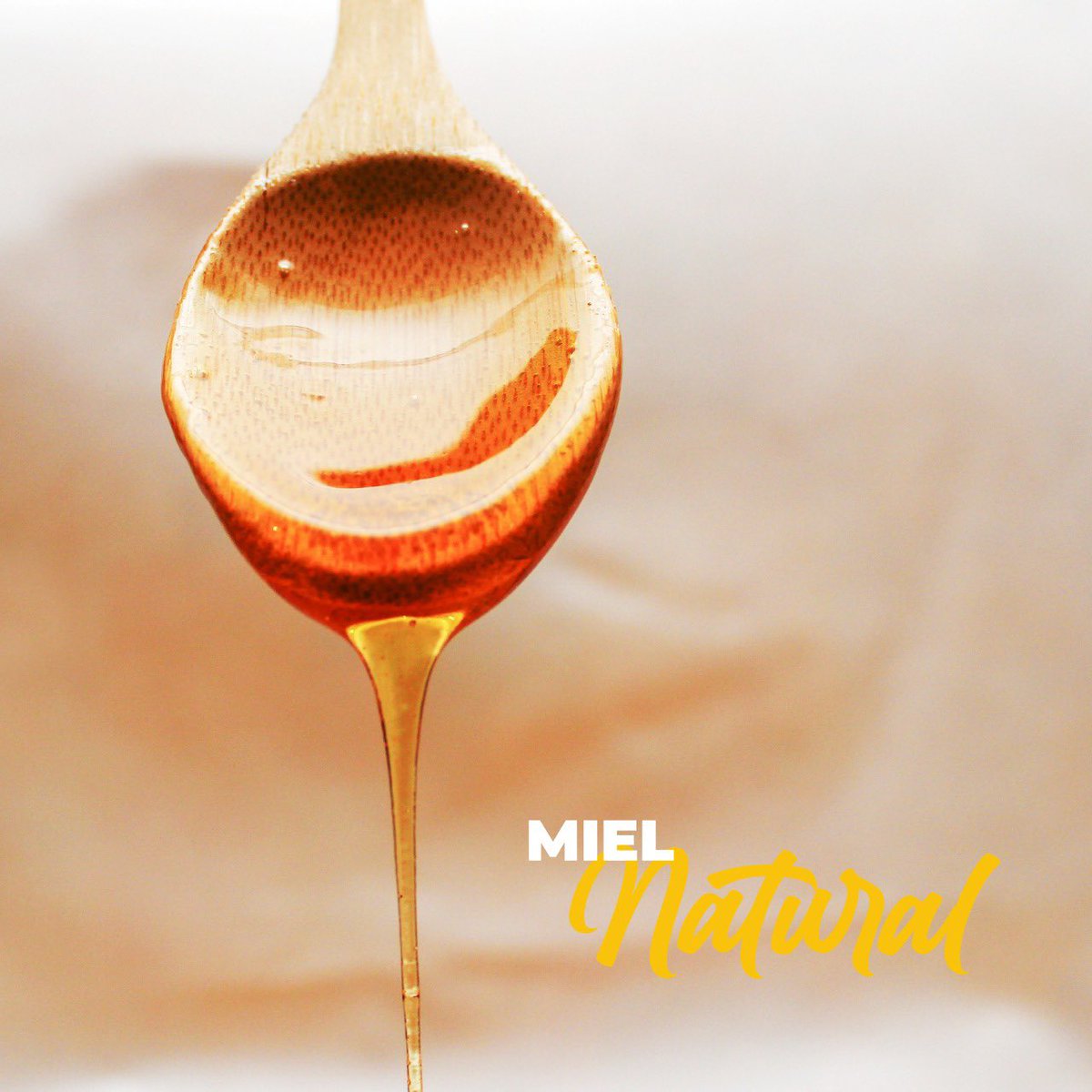 pepemiel_mex's tweet photo. #PepeTips 🐝
Te dejamos 5️⃣ tips para que puedas identificar una buena Miel 🍯 y disfrutar de su delicioso sabor. 😋 

¿Tienes algún otro? 🤔 
Háznoslo saber a través de un comentario 🤩 https://t.co/tVN8qezEZg