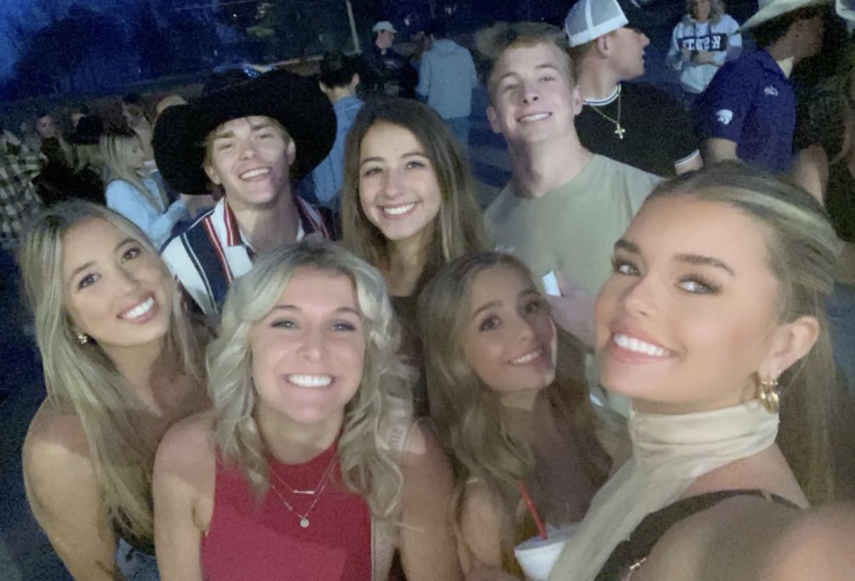 Kelly Papenberg tweet media