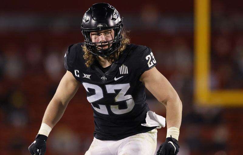 After a great visit and talk with @ISUMattCampbell I am blessed to receive an offer from the University of Iowa State🌪🟡🔴 <a href="/TysonVeidt/">Tyson Veidt</a> <a href="/DerekHoodjer/">Derek Hoodjer</a> <a href="/Coach_Heacock/">JON HEACOCK</a> <a href="/AllenTrieu/">Allen Trieu</a> <a href="/TheRealNickOsen/">Nick Osen</a> <a href="/williamseals/">Bill Seals</a> <a href="/TheStrengthU/">JC Moreau</a>