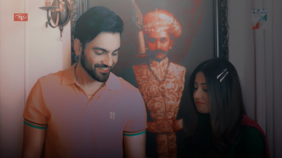 insaanhunyaaar's tweet photo. "She looks at him" 
"He looks at her"
✨They looked happy around each other✨
#Paristan #ParSam https://t.co/XwAuPHAnhx