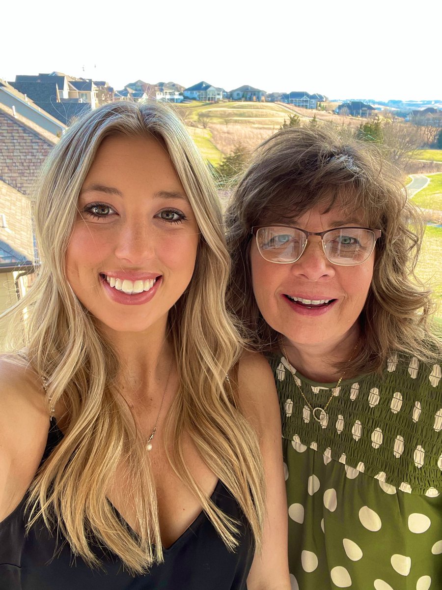 Kelly Papenberg tweet media