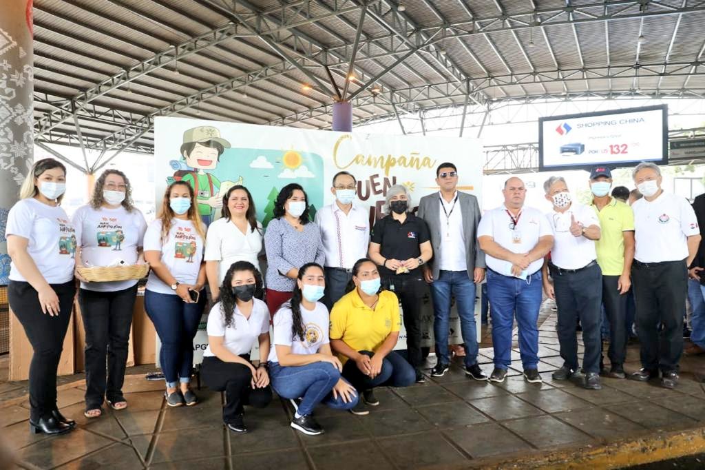 Sofiaemontiel's tweet photo. Vivimos una gran jornada dando a conocer #Paraguay como #BuenAnfitrion!
Recibimos a los visitantes en el Este del país, gracias al apoyo de la @itaipuparaguay, el Consejo de Desarrollo de Ciudad del Este #CODELESTE, la Asociación Hotelera y Gastronómica de Alto Paraná #Ashotel. https://t.co/GBXYg3v6ra
