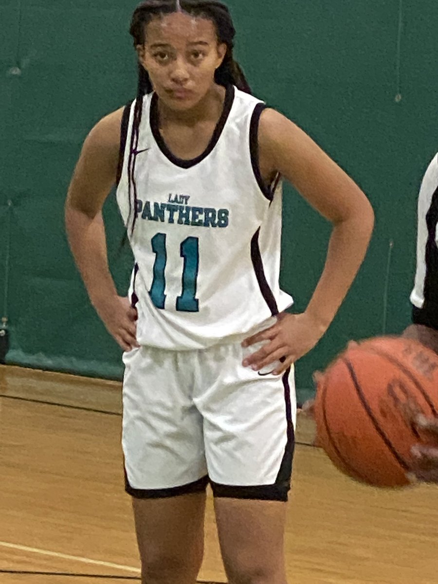 MMBR_CoachGBell's tweet photo. 🏀REWIND WEDNESDAY CONTINUES🏀
👀Our last look at the standouts from the 21-22 High School and it's officially Spring Travel Time and the 1st LIVE Period is Next Week #MajorWork @mmbrmedia @MMBR_CoachKWill @CoachGarrisjr @SquadUpRecruits @sfpathletics @Elite_5050 https://t.co/muYB6gldWZ