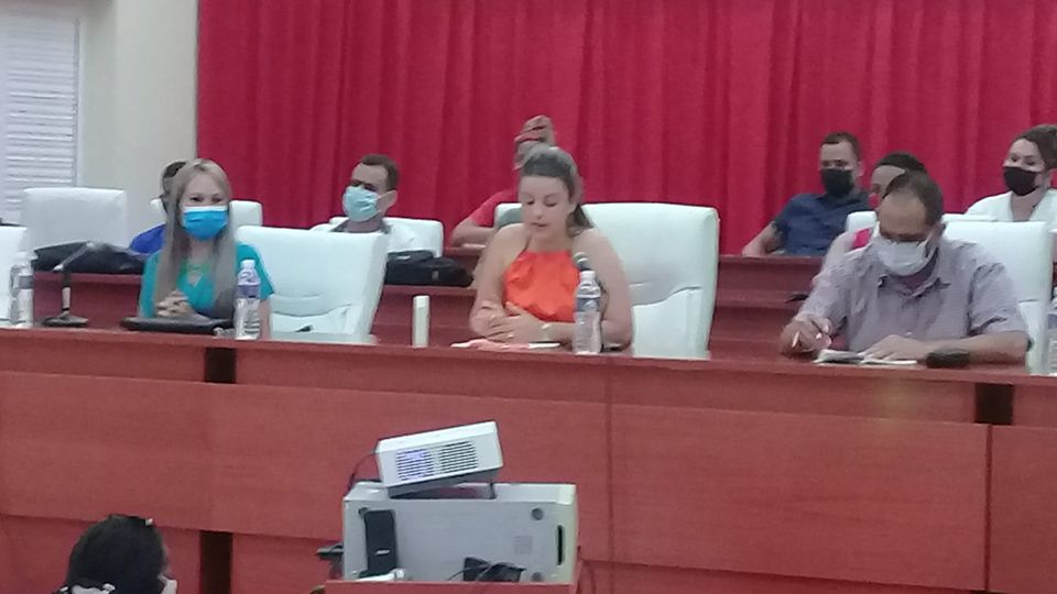 SinRodeo2013's tweet photo. Efectúan Pleno Extraordinario de la UJC en Ciego de Avila. Acuerdan promover a Lianet Pazo para otras responsabilidades a nivel nacional y  eligen a Nailín Machado Avila, Primera Secretaria en la provincia @CubaNogueira https://t.co/xIdMVYkYsC