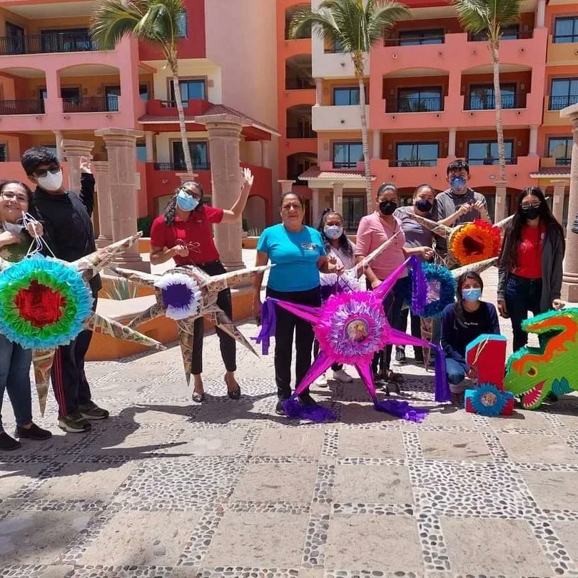FundacionSolmar's tweet photo. 👉El taller de piñatas impartido por Margarita Robles, directora de Mujeres en acción solidaria para progresar A.C., quien donó su tiempo y conocimientos en colaboración con Fundación Solmar ¡Fue todo un exito!💙

👏🪅👏🪅👏🪅👏🪅

#FelizMiércolesATodos https://t.co/PZbUxJChO9
