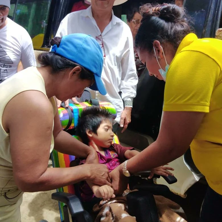 GoldminsEc's tweet photo. Continuamos realizando entregas con el equipo: TODO EN VIDA.

#SoyGoldmins https://t.co/atvw8dxu7w