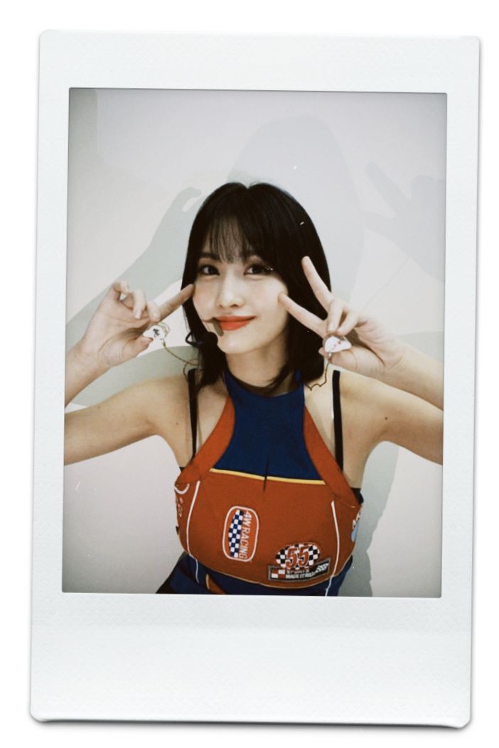 THMPICS's tweet image. Hello! This is a pics account dedicated to TWICE'S #MOMO and BTS'S #TAEHYUNG 
You will help me a lot if you like and rt this tweet to reach more people &amp;gt;.&amp;lt; 
@JYPETWICE @BTS_twt