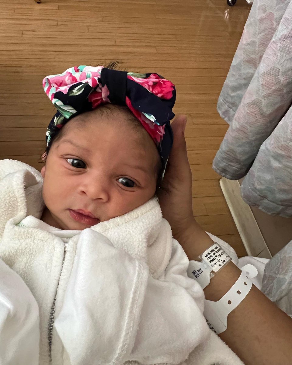 shaywtheglizzy's tweet photo. You Ava are the greatest thing in the world to me 💕💕 Baby girl made her appearance April 10th at 2:17 ♈️ 7.7 pounds! Mom loves you forever princess 💕💕🥰 #itsamomthing #motherhood #newmom https://t.co/Vl6Iopncbf