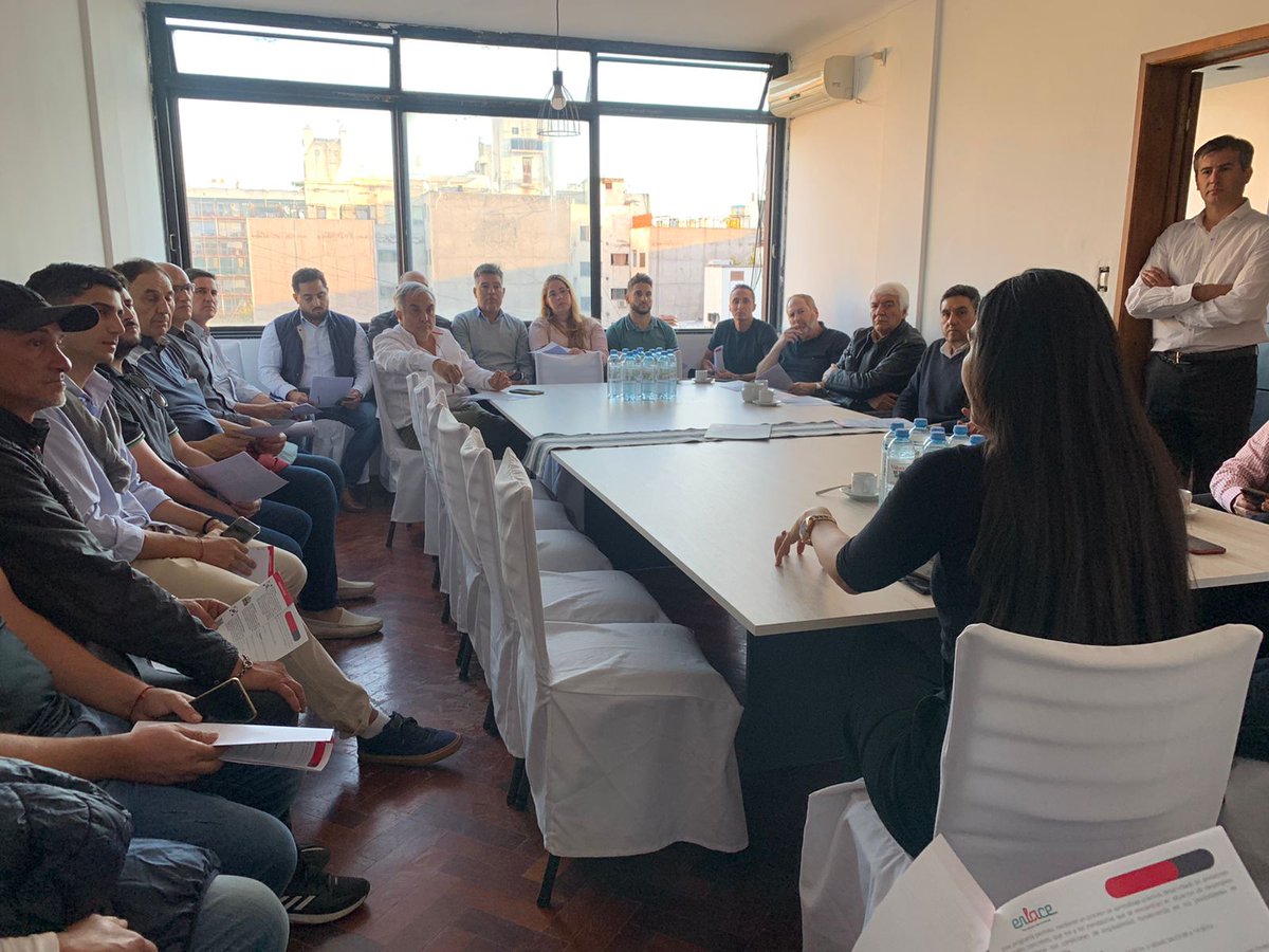EmilceVegaEOK's tweet photo. ➡️ Expusimos desde la Dir. Gral. de Empleo y Capacitación sobre los beneficios e impulsos que brindan los programas #MendozaActiva y #Enlazados.

📢 #Concretar es una red de empresas que promueve e impulsa la actividad del sector constructivo entendido como un ecosistema. https://t.co/2m0eVHPIio