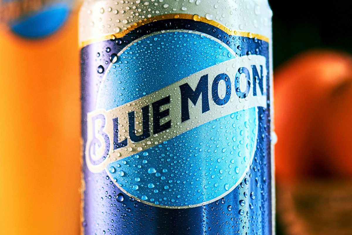 TheBrandSoup's tweet photo. La marca Blue Moon lanzó su nueva lata 473 cc.. La marca así ofrece un formato más práctico y además te enseña un simple ritual para que puedas servirla y disfrutar mejor su sabor especial. Para aprenderlo no te pierdas nuestra nota web. @CCU_Argentina

https://t.co/HayoWkDFqr https://t.co/YJaZZpO1m8