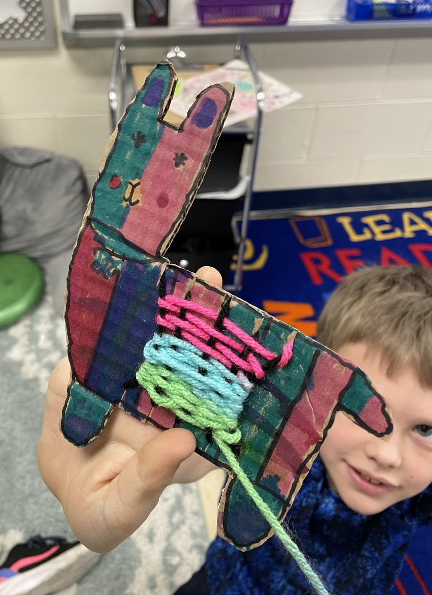 MarcumLA's tweet photo. Over-under-over-under
Under-over-under-over
Over-under-over-under 
Under-over-under-over 
@mesteaching @meshornets @cmrilling 🦙🦙🦙 https://t.co/dLrOBCLNQd