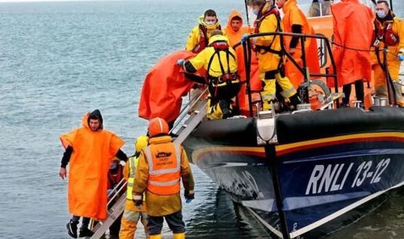 Shipping asylum seekers 5000 miles to Rwanda for “processing” is both cruel and bizarre. And at a cost of up to £100,000 per asylum seeker, it is a ridiculously expensive way to pander to racists.