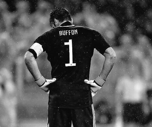 MarioCa10701461's tweet photo. Ella es la Champions y yo soy Buffon.😓 https://t.co/6808SSM1Kb