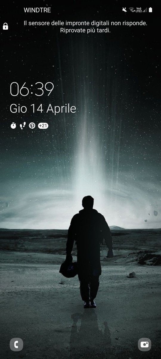 winterthings_28's tweet photo. @remdoIl and there's another photo of interstellar but it's not important https://t.co/unufrokqyE