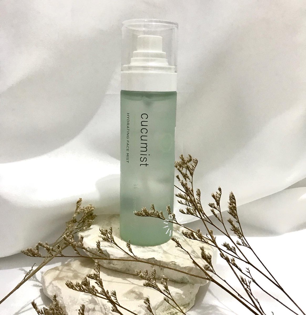 minaralav's tweet photo. New Product Alert 🚨🚨
🥒 Cucumist Hydrating Mist by @skingameofc 🥒
a review
#RefreshingRamadhan #TeamRefresh https://t.co/xUboNxjkZH