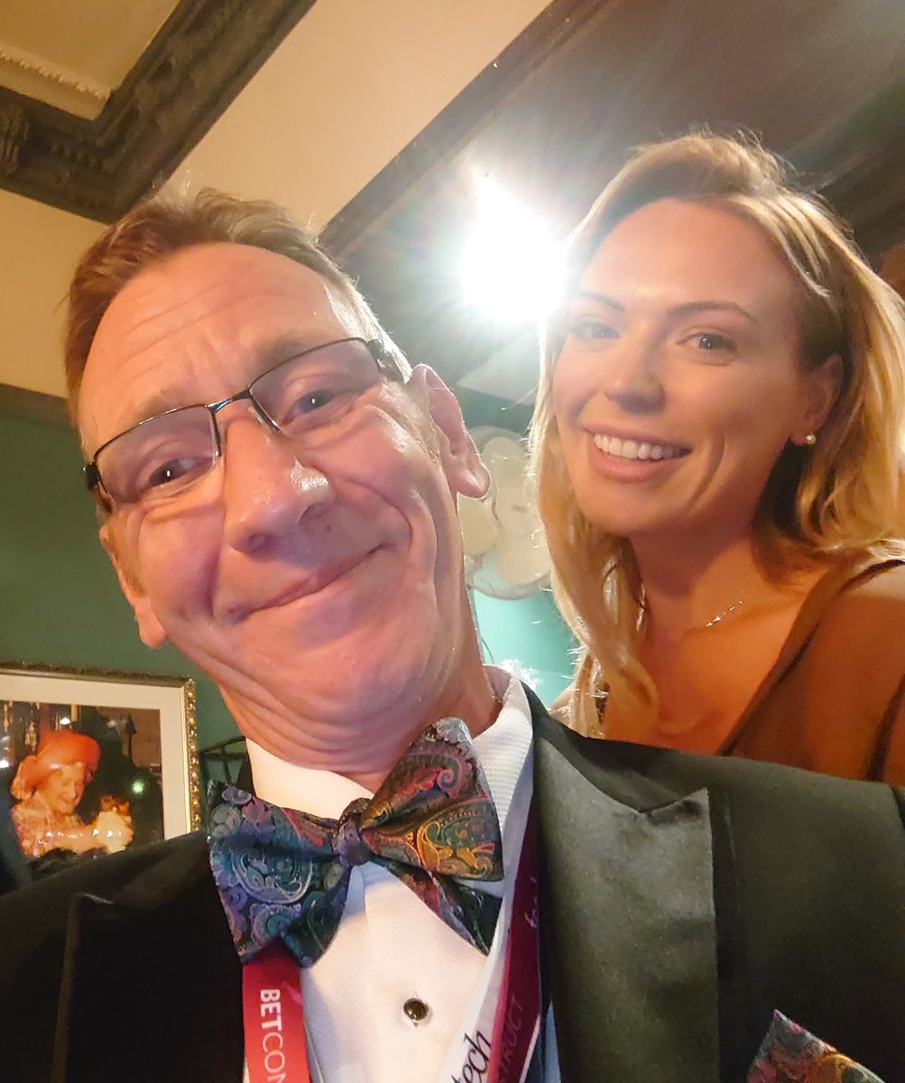 GCMind's tweet photo. #Oh_My_George #VIPMedia special thankyou and so blessed to catch up with @jessicasmw @fluid_fi #humanbeing who is NOT a #humandoing who takes there time out to #putpeoplefirst within #newtech industry #womeningaming #angelicmarkerting #gratitude #bleaaes https://t.co/NGh29fOEkL
