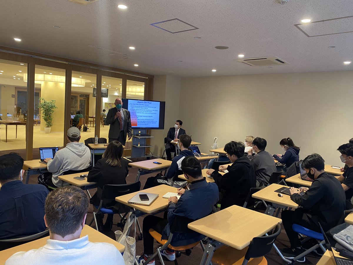 IR @ Tokyo International University tweet media