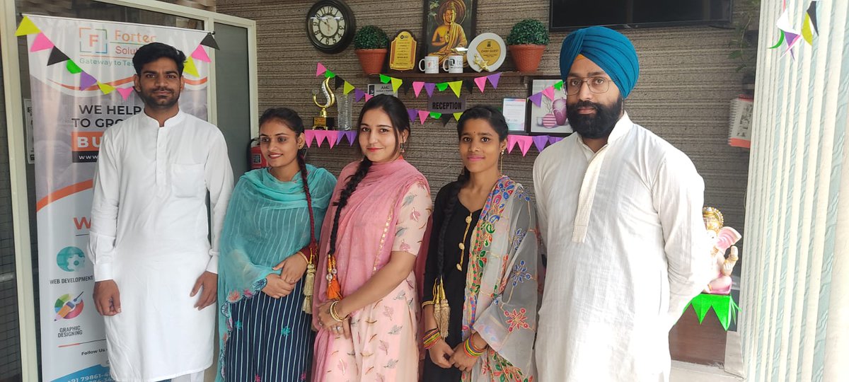 fortec_web's tweet photo. Bang to #lighten up the mood of festivity!!

Celebrating the season of harvesting at our office premises. 
@Fortecwebsolutions

#FortecWebSolutions #baisakhi #festival #happybaisakhi #harvest #guru #vaishakhi #harvestfestiv #happyvaisakhi https://t.co/eOFeige1hE