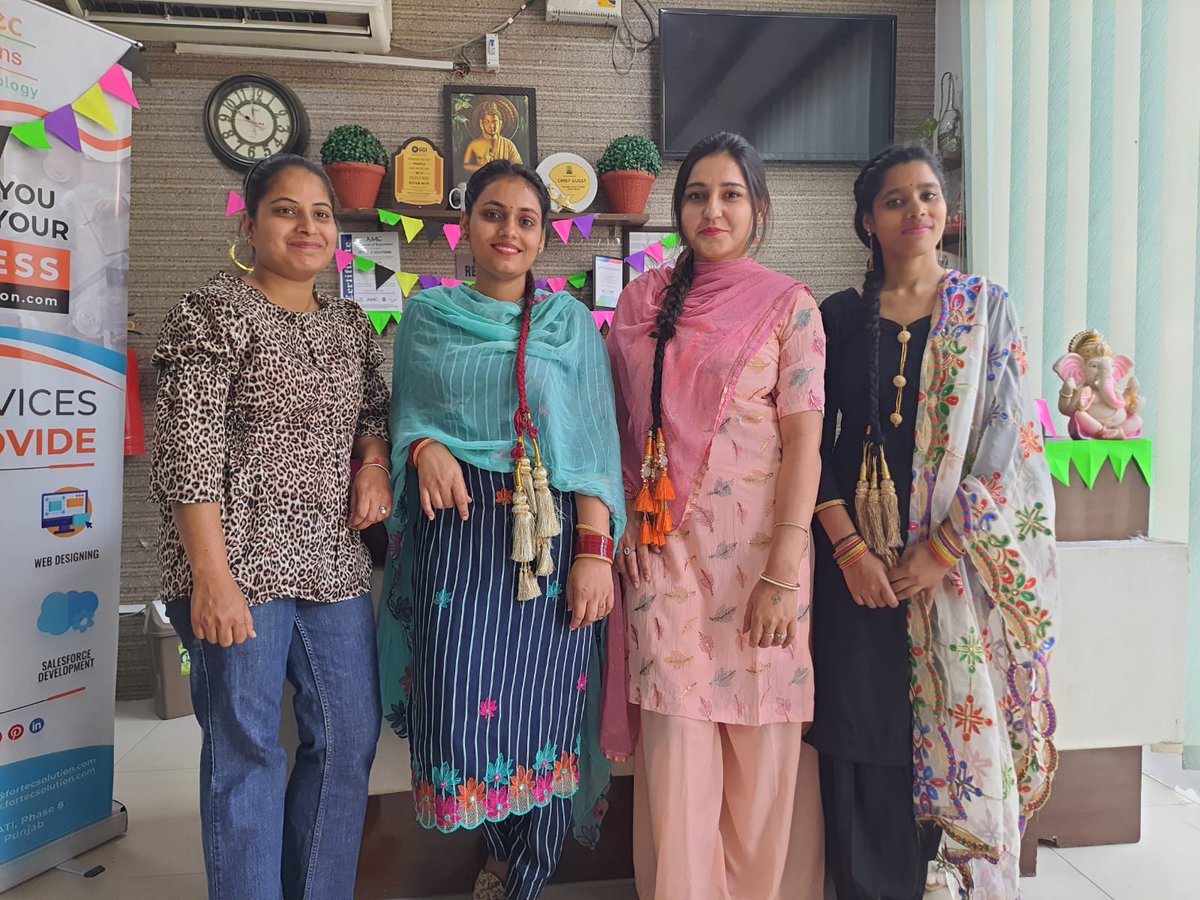 fortec_web's tweet photo. Bang to #lighten up the mood of festivity!!

Celebrating the season of harvesting at our office premises. 
@Fortecwebsolutions

#FortecWebSolutions #baisakhi #festival #happybaisakhi #harvest #guru #vaishakhi #harvestfestiv #happyvaisakhi https://t.co/eOFeige1hE
