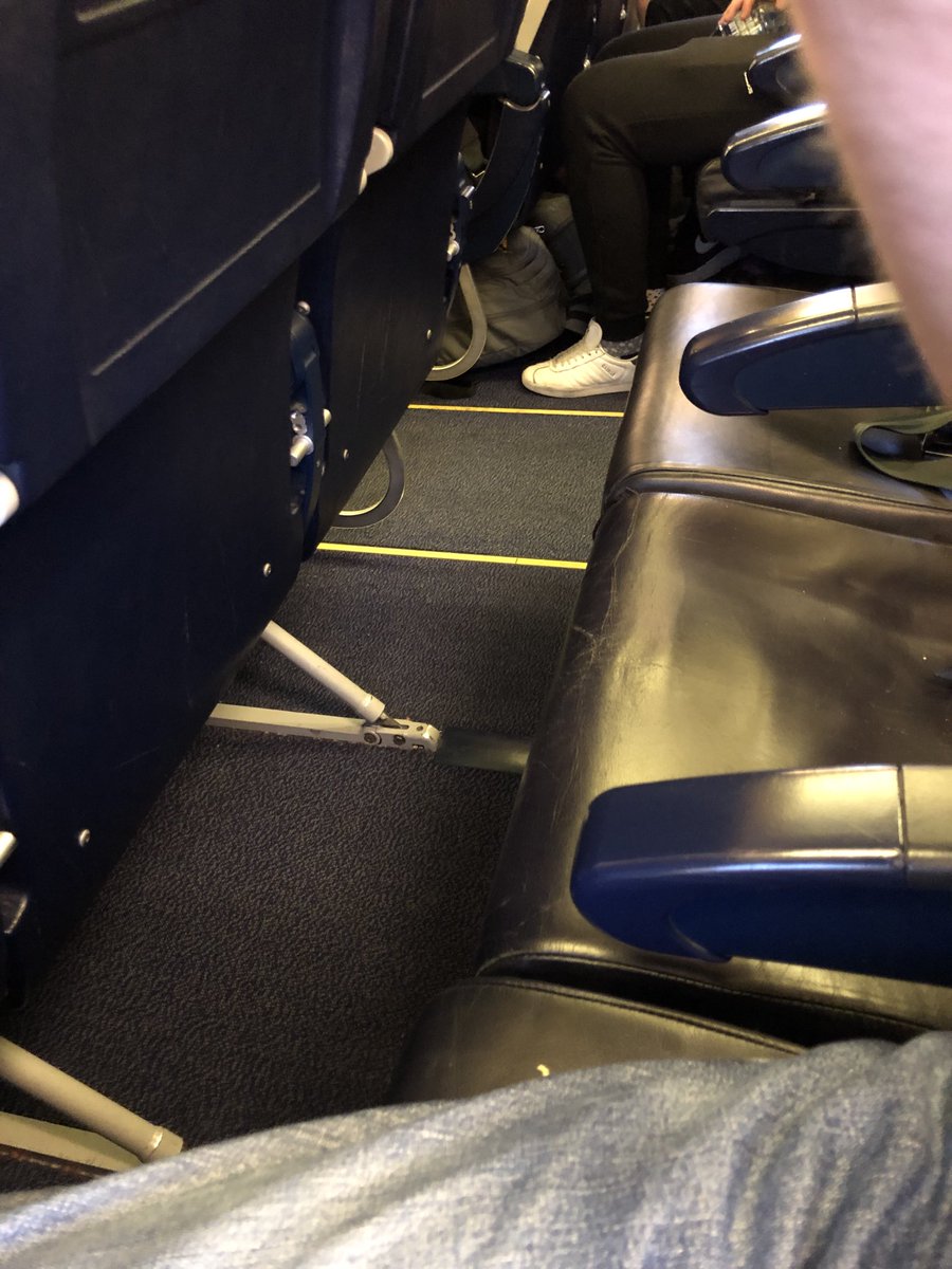 ChrisWatsonCMS's tweet photo. You’d think a flight on the day of PSV v #LeicesterCity direct to Eindhoven would be sold out but no, I have two seats spare next to me!! Anyway I too am on the way!! See you in the square later!! #PSVLEI 🔵⚪️🦊⚽️ https://t.co/MX4n7TzTTI
