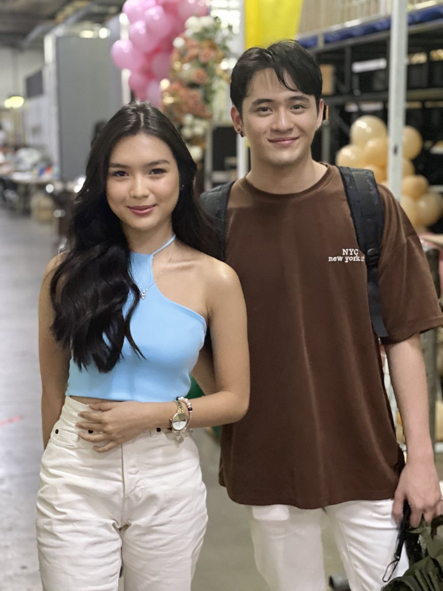 vanillacloudsh's tweet photo. Miss ko na ang mag tropa. 🥺
Enjoy your time together with your family @francinecarreld @BGYO_Akira 🌻
#TropaGoals #FranKira https://t.co/n8qphJ4H5k