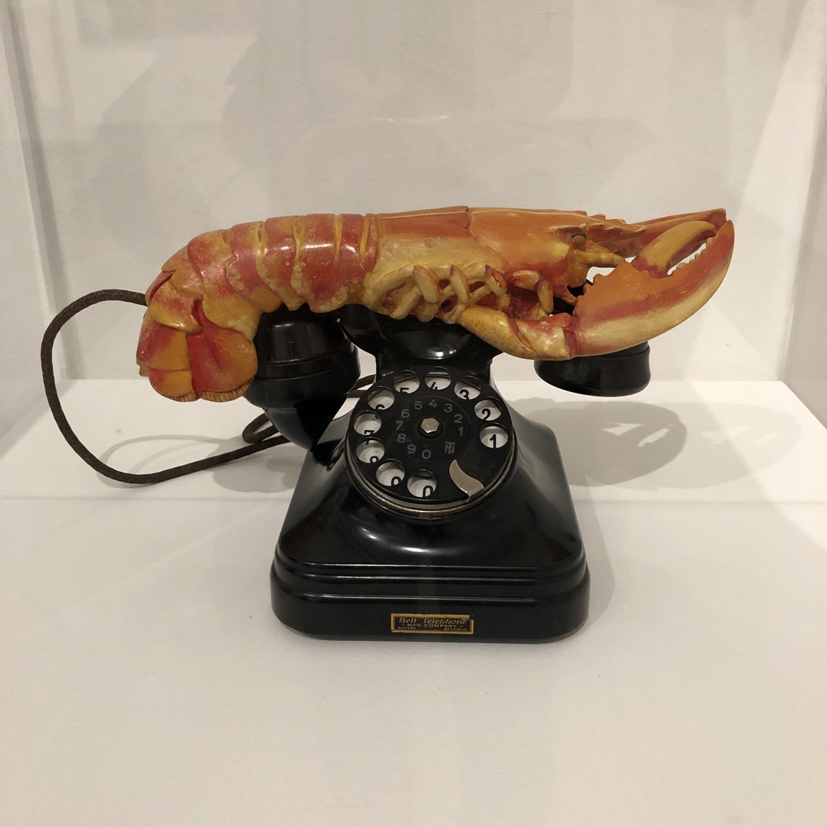 In the early 1930s, #SalvadorDali promoted the idea of the surrealist object, of which this is a classic example.

Lobsters and telephones had strong sexual connotations for him, and he drew a close analogy between food and sex. 

'Lobster Telephone'