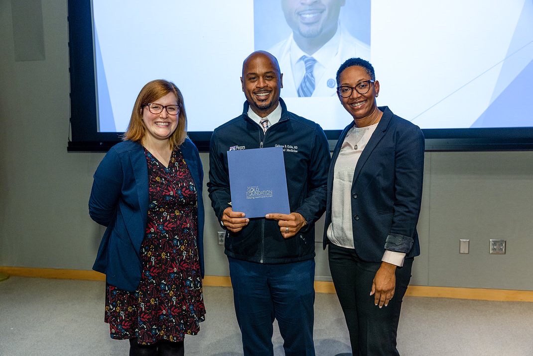 DrChildsMD's tweet photo. Highlight of the week: Being one of the faculty inductees for the Gold Humanism Honor Society chapter at @PennMedicine. Thankful for the recognition and proud to serve the community of West Philadelphia 👍🏿 https://t.co/xHciz4qnvH