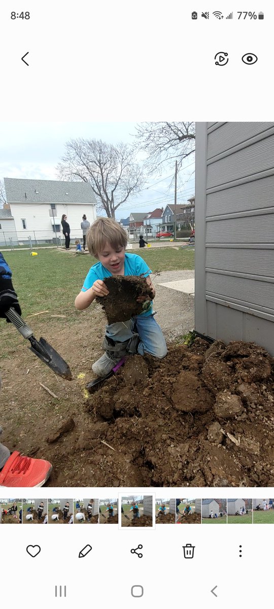MrsWeaver28's tweet photo. Our kinders are super excited to begin excavating the land and prepping it for our soon to be garden! @PsSimcoe #cultivatinglearning #EarthDayEveryDay https://t.co/n7Kp9u3IIH
