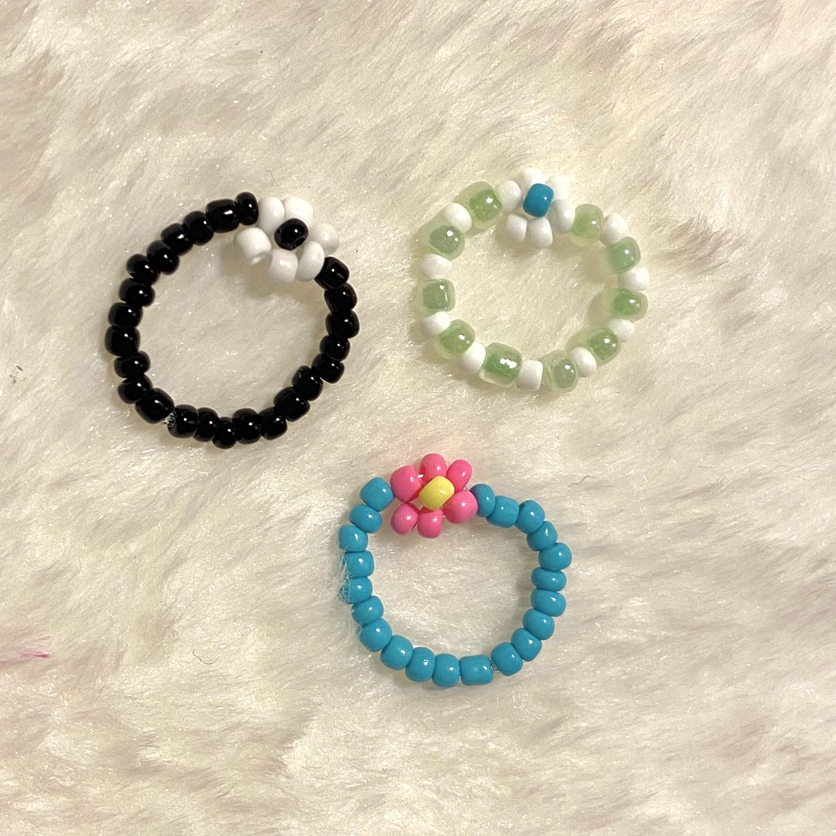 mamaacrxm's tweet image. 𐬹𓈒✿ bead ring 💍𓈒⤾
🍒 ดอกไม้,มีจี้ 10฿ / สีๆสลับ 5฿

📁◌ สามารถสั่งทำได้ 🗯
⟢ แบบสีล้วน , เรียบๆ  5 ฿ 
⟢ แบบมีจี้ , ทำเป็นรูปทรงต่างๆ 10+ ฿ 

𓈃 REG 30฿ / EMS 50฿ ⊹ 🛒

#รับทําของแจก #แหวนลูกปัด #ลูกปัด #แหวน #รับทําgiveaway #รับทำของเเถม  #ของขวัญปัจฉิม #รับทําของแจก