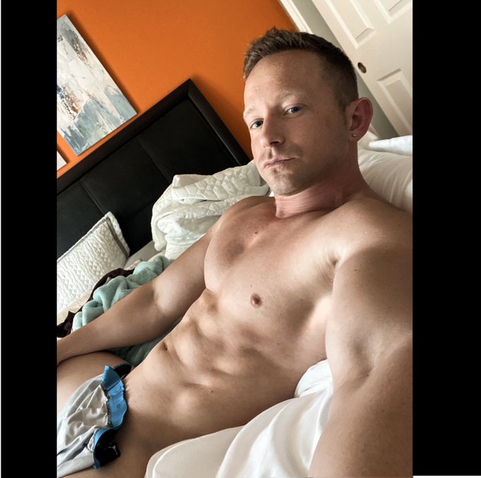 Feeling good about these diet changes:-) seeing some progress https://t.co/SSnQfJ0QoV