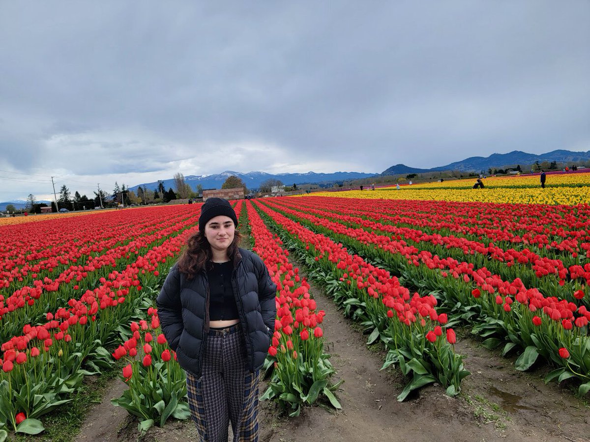 Elizabeth DeBray tweet media