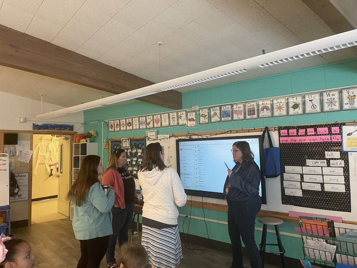 TraciPiltz's tweet photo. One of the best parts of my job is seeing Ts teach & mentor each other. Thank you, Mrs. Hubbs, for letting these teachers visit your room to see your Newline board in action & learn from you! #BPSLearns #BPSTILT https://t.co/XGw6AmQUnA