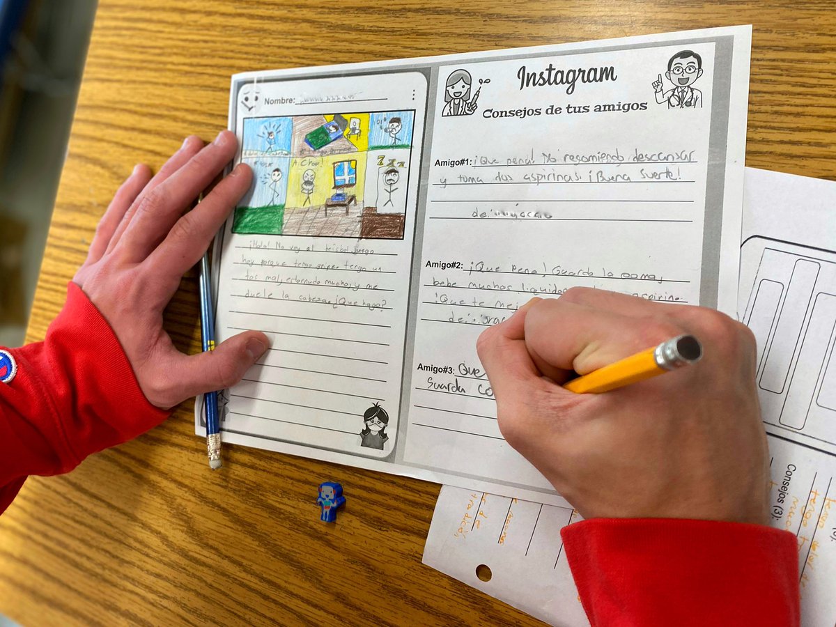 PhotosByTamar's tweet photo. Photos from a health walk with Spanish 2 students walking around the room to read small stories about health symptoms. Students were able to provide some advice to their peers, practicing vocabulary. Another engaging activity. #engaging #health #salud https://t.co/NRdbdWlOM0