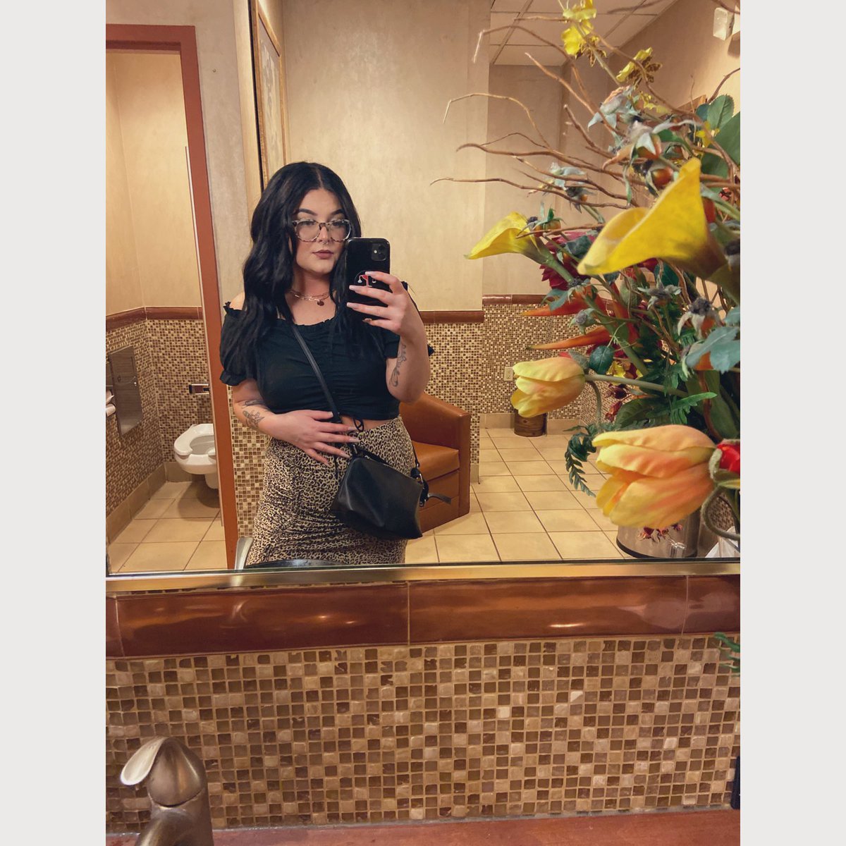 Chastittiess's tweet photo. Mommas been feeling so confident lately https://t.co/3clpTBewPj