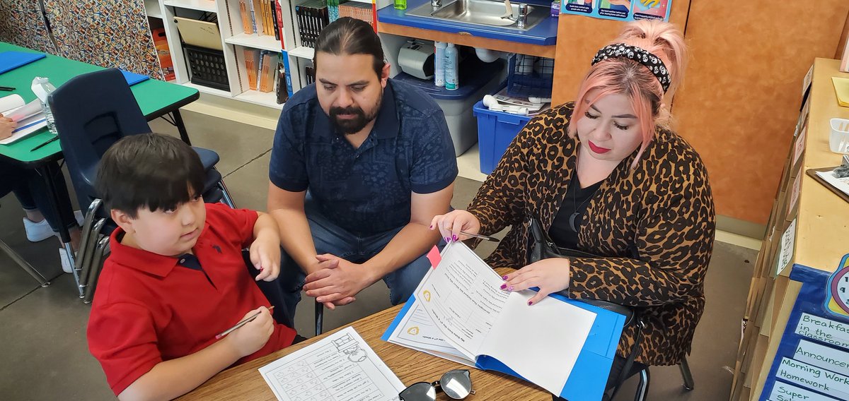 SehilaL_PHE's tweet photo. Shout out, to my 2nd grade students that did #GREAT leading the students-led conferences🦁. #theverycrankybear🐻 #readerstheather
#CJElionsTRUEleaders #CJ_lions_CJES
#VERYproudteacher https://t.co/e0h5mDCNCF